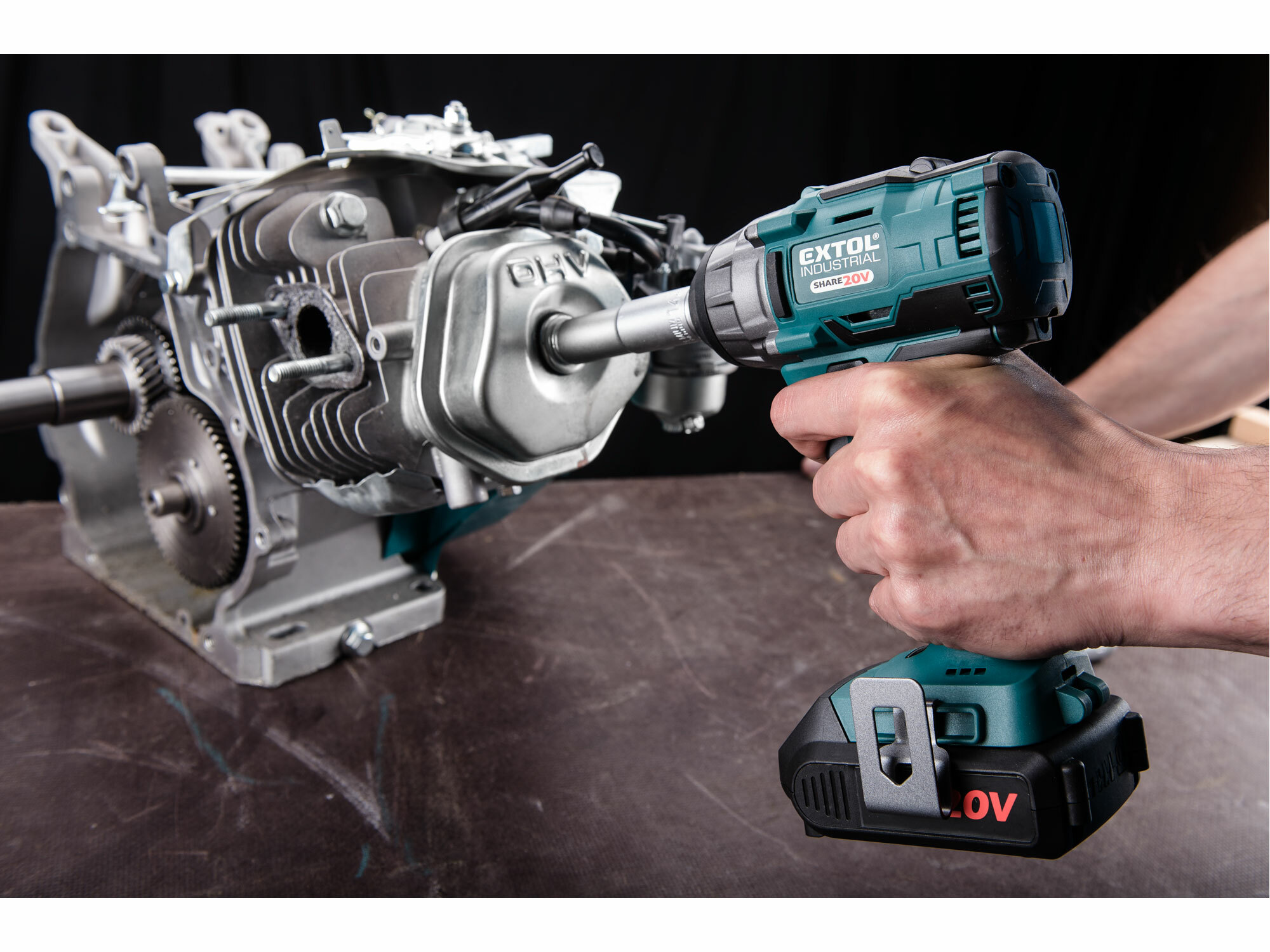 Uťahovač rázový aku Share20V, 1x 2Ah, 250Nm, bezuhlíkový motor, EXTOL INDUSTRIAL