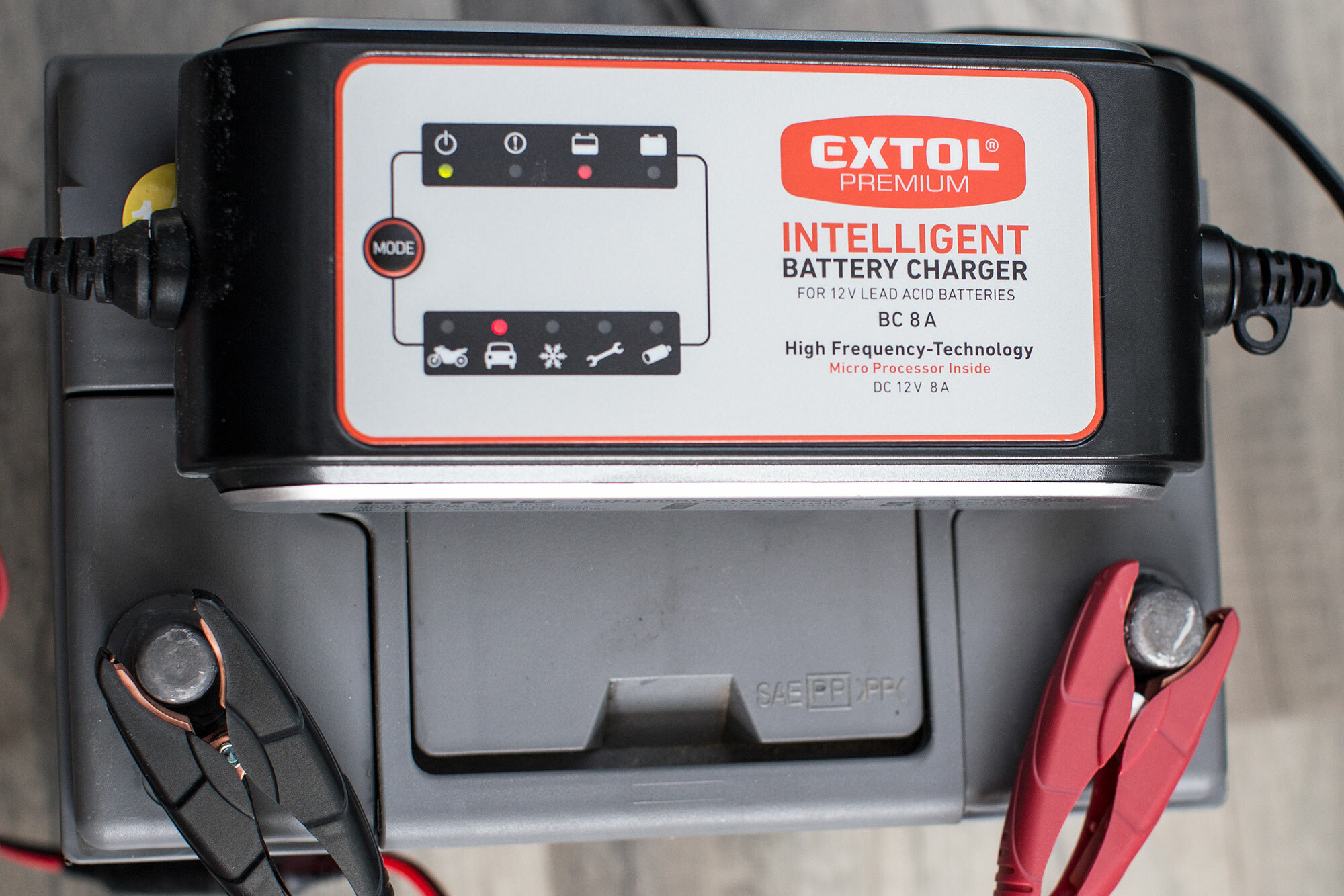Autonabíjačka inteligentná 12V, 8A, 9 stupňový proces nabíjania, EXTOL PREMIUM