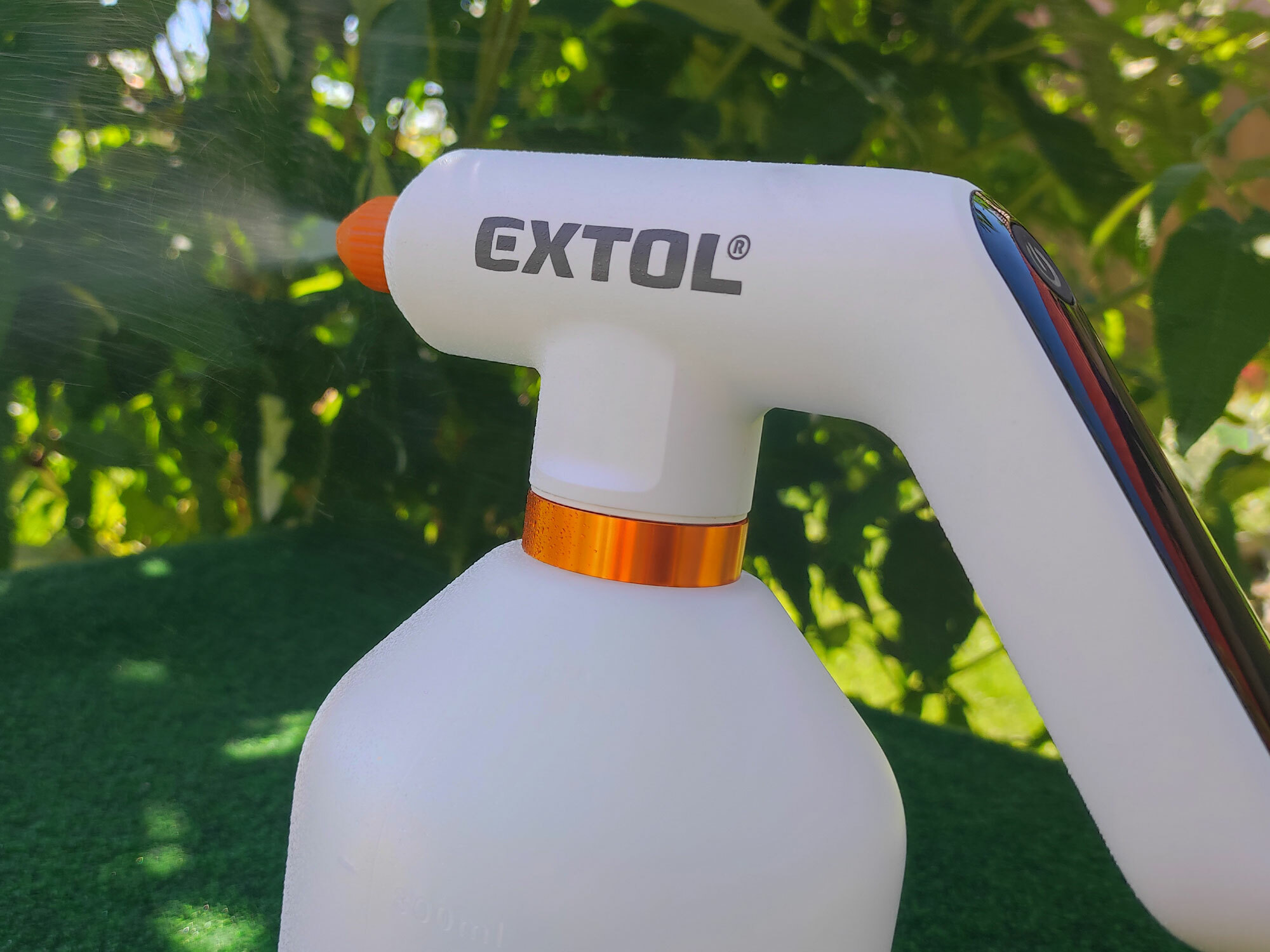 Postrekovač na kvety akumulátorový, 1L nádoba, 280-460ml/min, LED, EXTOL PREMIUM