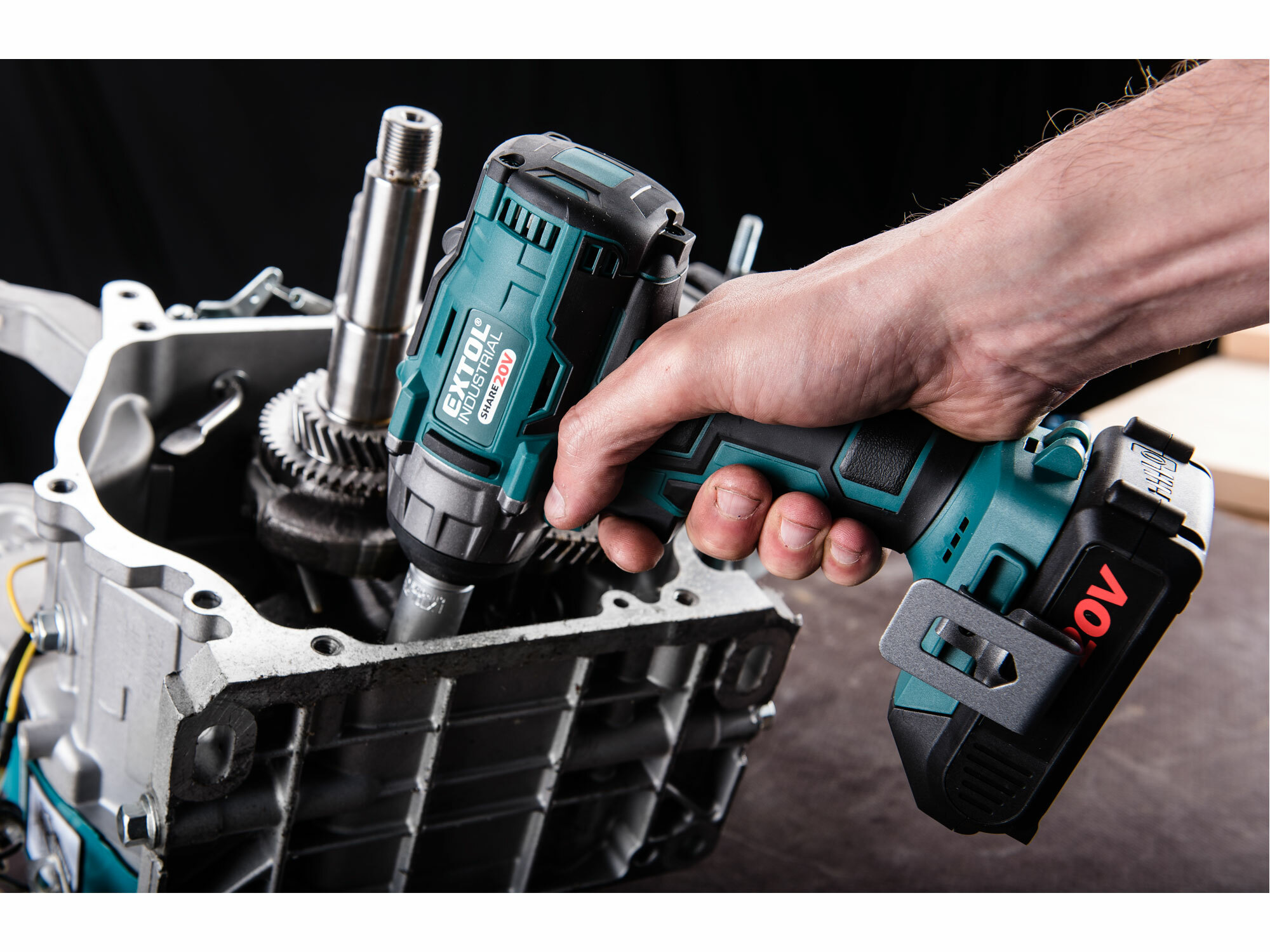 Uťahovač rázový aku Share20V, 1x 2Ah, 250Nm, bezuhlíkový motor, EXTOL INDUSTRIAL